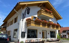 Gästehaus u Ferienwohnungen Veronika incl Frühstücksbuffet